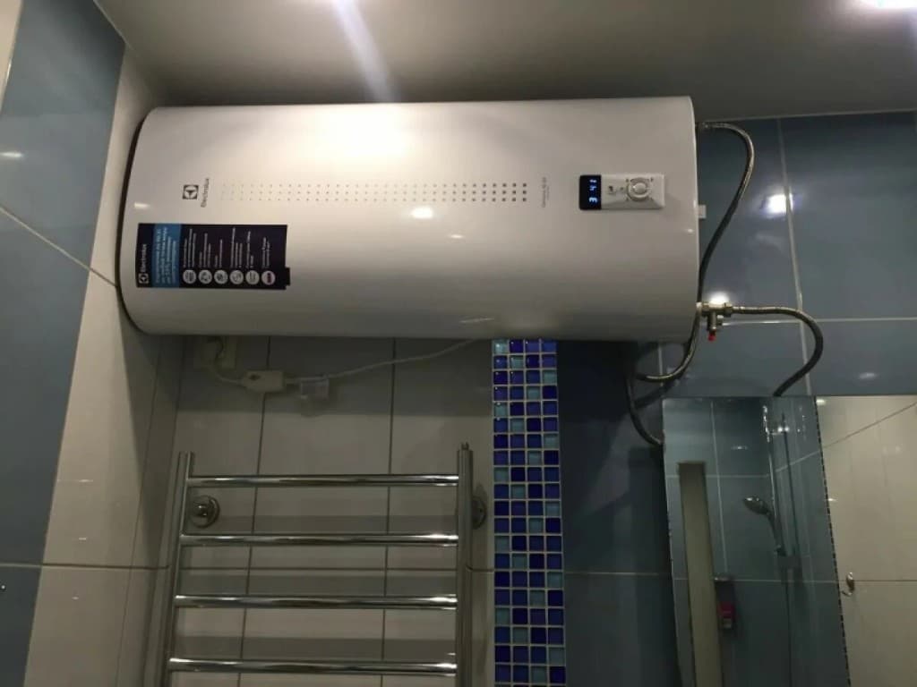 Установка водонагревателя свыше 50 л — горизонтальный бойлер Electrolux